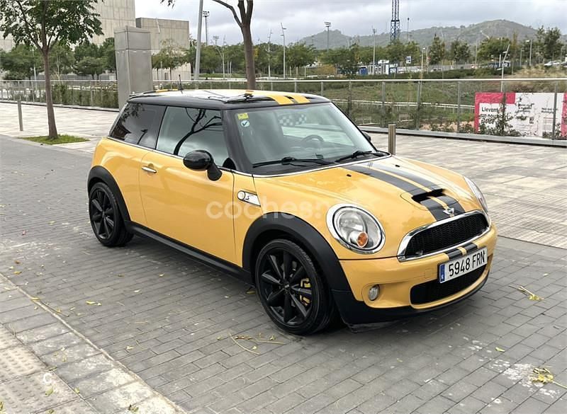 Usado Mini Cooper S 170 CV (125 kW) 2007 Amarillo Utilitario