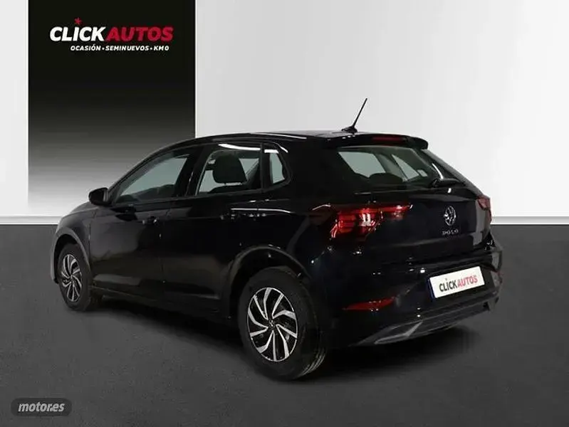 Usado VW Polo Life 95 CV (69 kW) 2023 Negro Berlina
