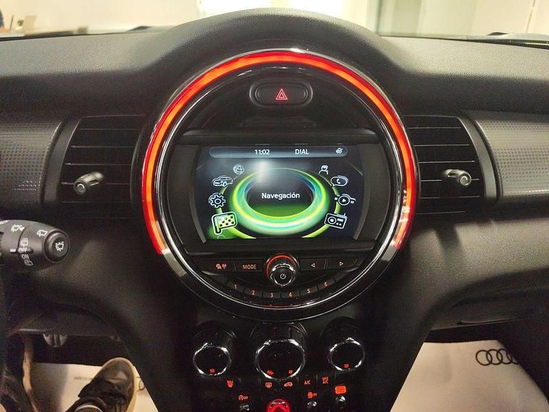 Usado Mini Cooper 136 CV (100 kW) 2018 Blanco Utilitario