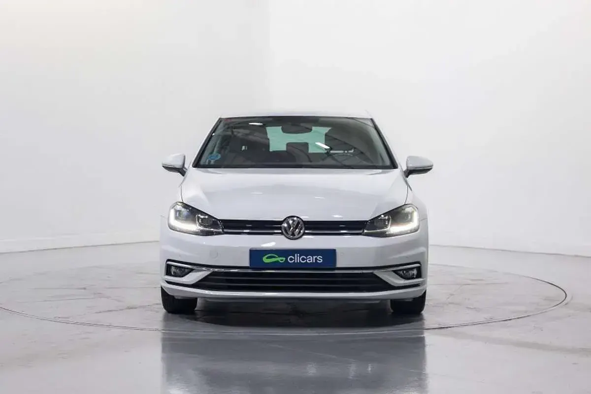 Usado VW Golf VII Advance 116 HP (85 kW) 2019 Branco Citadino