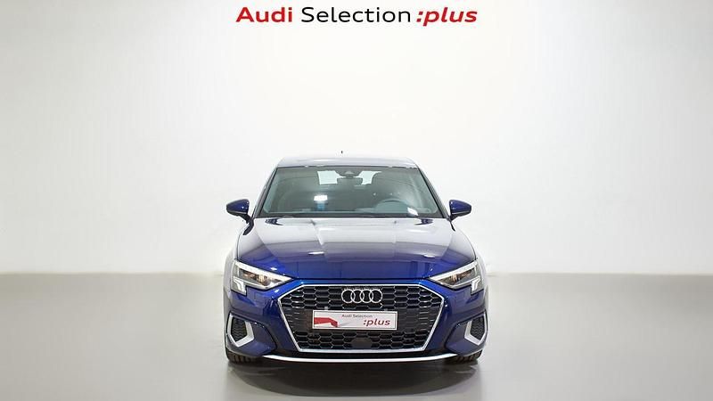 Usado Audi A3 Advanced Plus 116 CV (85 kW) 2023 Azul navarra metalizado Berlina