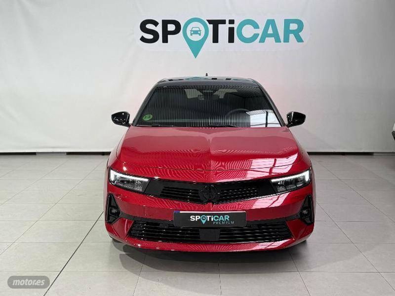 Usado Opel Astra 130 CV (95 kW) 2025 Rojo Familiar