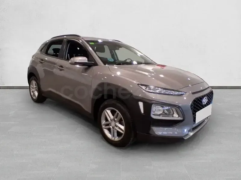 Usado Hyundai Kona 120 CV (88 kW) 2018 Gris / plata SUV