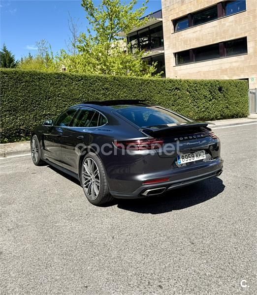 Begagnad Porsche Panamera 4 330 HK (242 kW) 2019 Svart Sedan