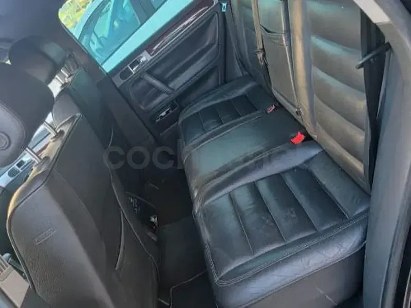 Usado VW Touareg 225 CV (165 kW) 2005 Negro SUV