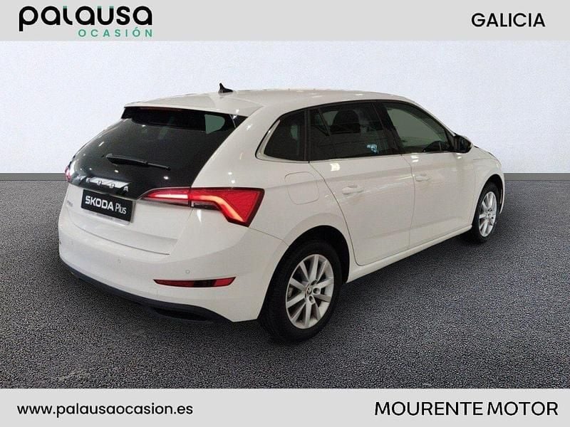 Usado Skoda 110 R Ambition 110 CV (80 kW) 2022 Blanco Berlina