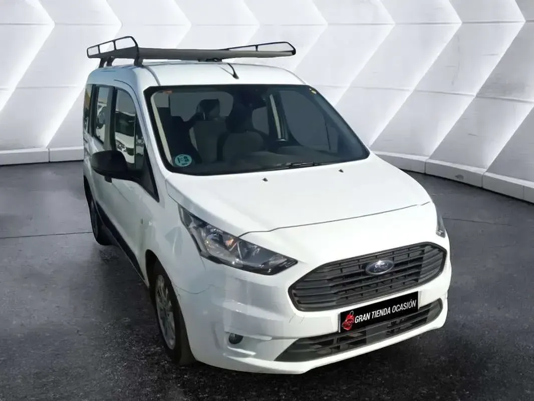 Usado Ford Tourneo Trend 120 CV (88 kW) 2021 Blanco Monovolumen