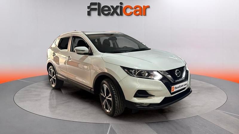 Usado Nissan Qashqai Acenta 140 HP (102 kW) 2021 Branco SUV