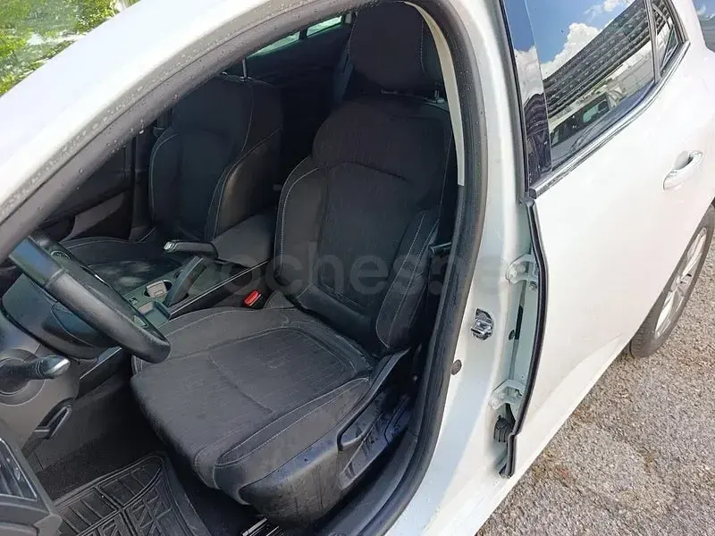 Usado Renault Mégane LIMITED 115 CV (84 kW) 2019 Blanco Berlina