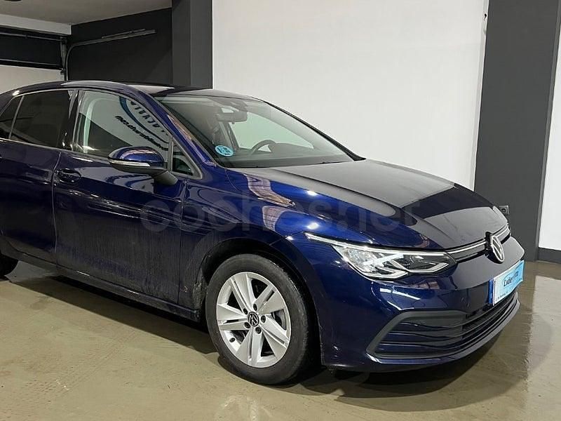 Usado VW Golf VIII 115 CV (84 kW) 2021 Azul Berlina
