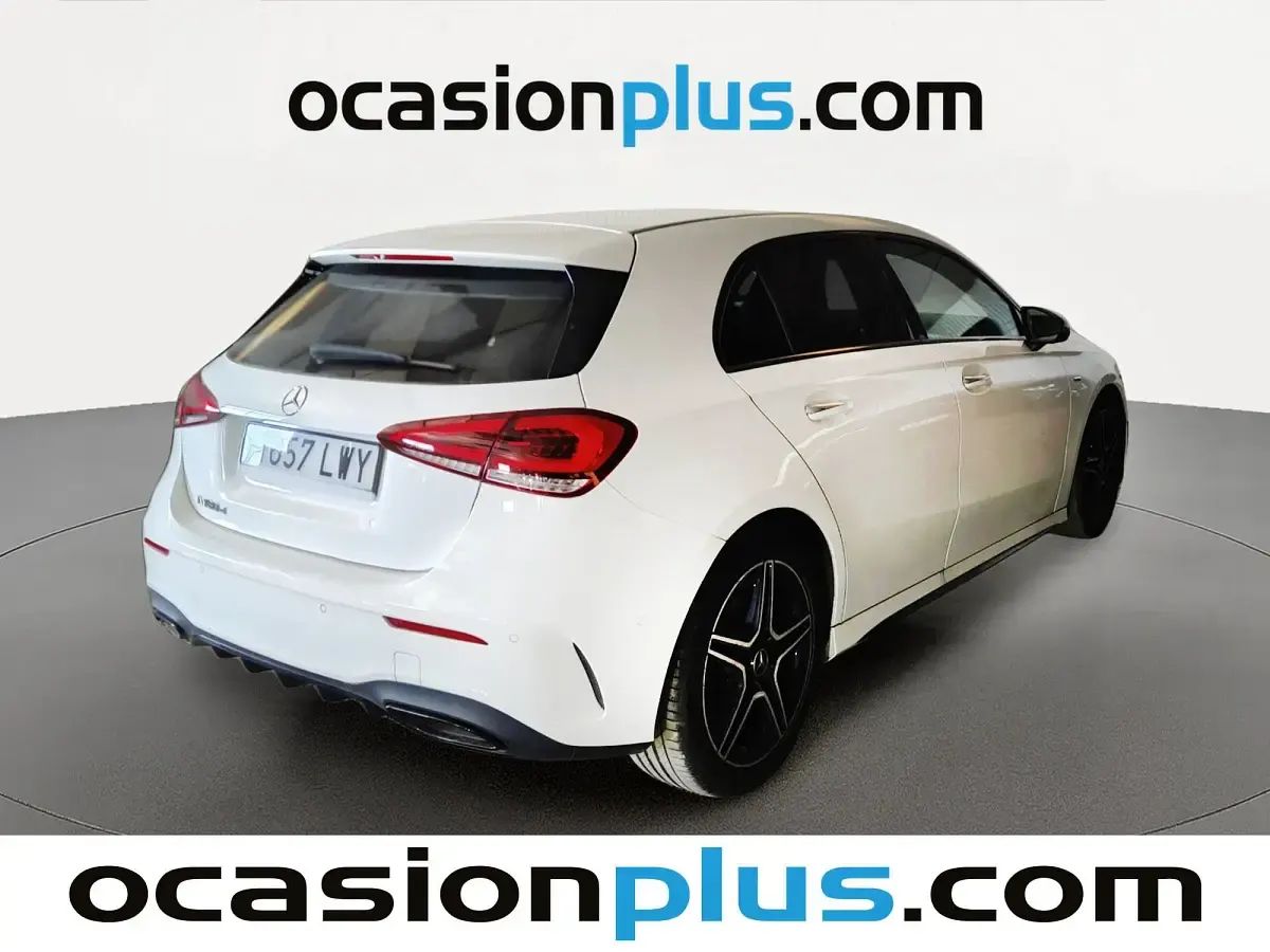 Usado Mercedes A180 AMG 116 CV (85 kW) 2022 Blanco Utilitario