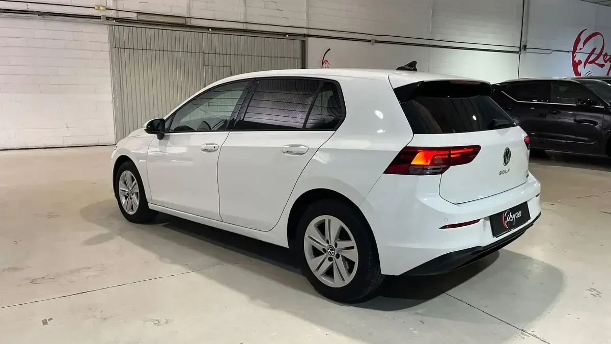 Usado VW Golf VIII Life 110 CV (80 kW) 2022 Blanco