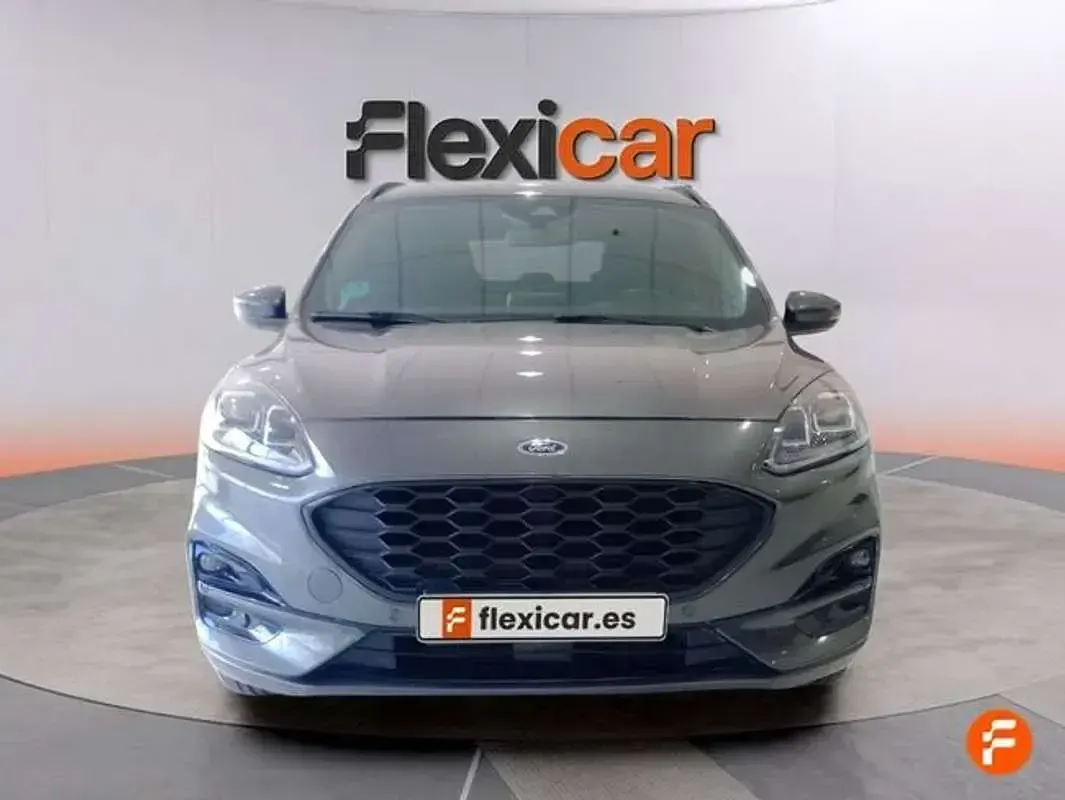 Usado Ford Kuga ST-Line 120 CV (88 kW) 2022 Gris SUV