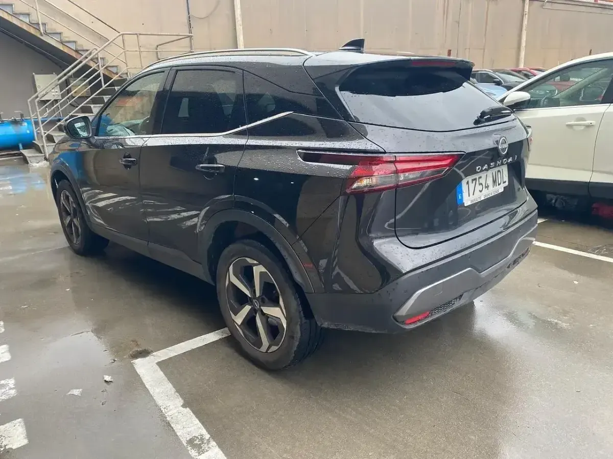 Usado Nissan Qashqai N-Connecta 140 CV (102 kW) 2023 Negro SUV