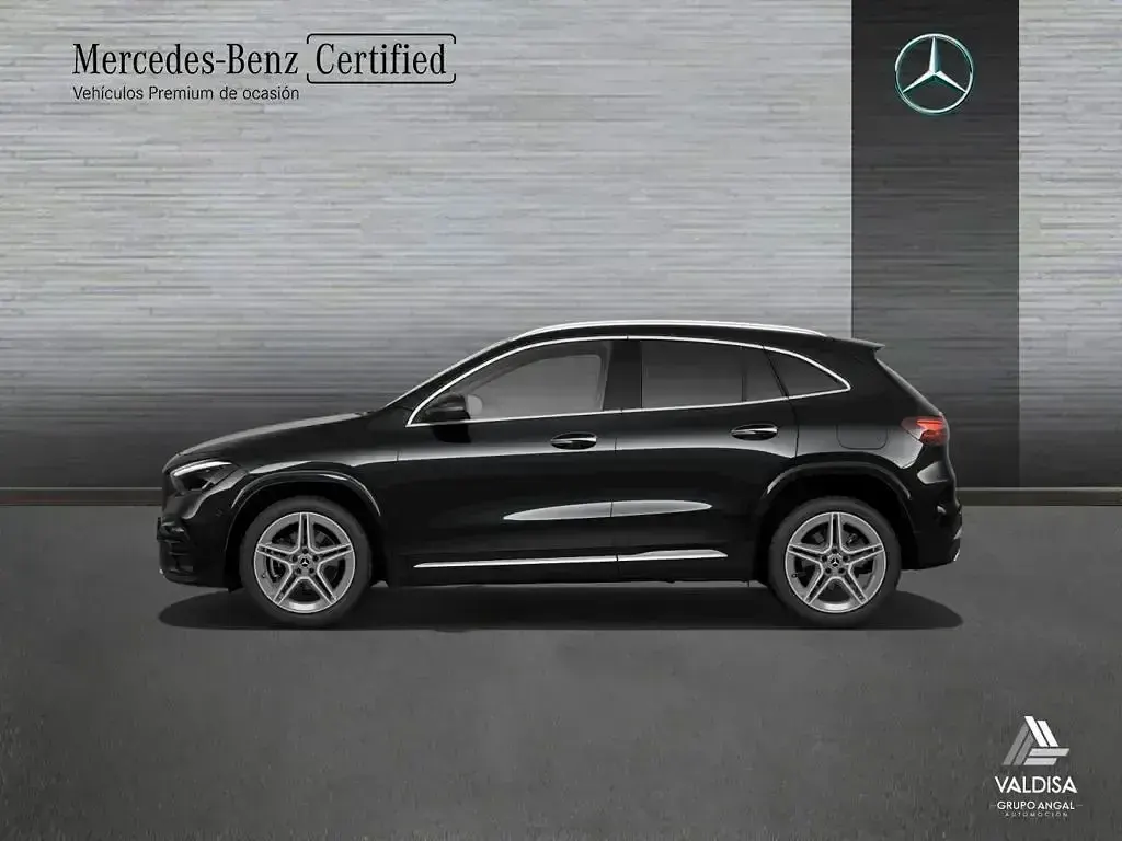 Usado Mercedes GLA250 218 CV (160 kW) 2025 Negro cosmos SUV