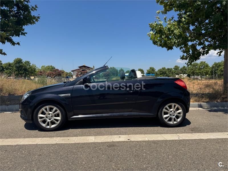 Negro Usado 2005 Opel Tigra Sport Descapotable | 3200 € (Buen precio) - Imagen 1/4