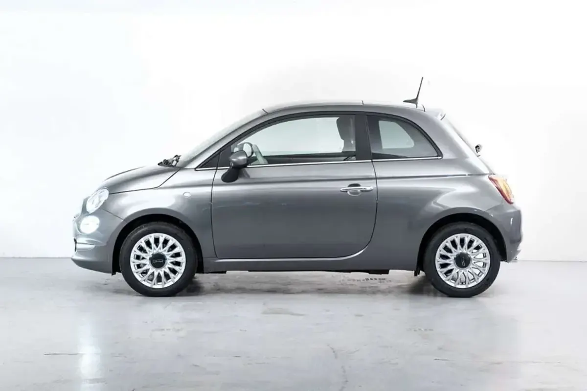 Usado Fiat 500 Dolcevita 69 CV (50 kW) 2023 Gris Utilitario