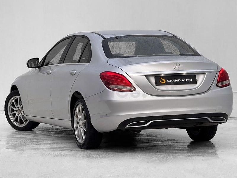 Usado Mercedes C180 120 CV (88 kW) 2014 Gris / plata Berlina