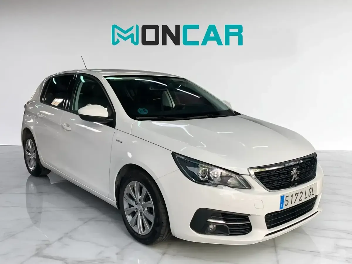 Usado Peugeot 308 Style 100 CV (73 kW) 2020 Blanco Berlina