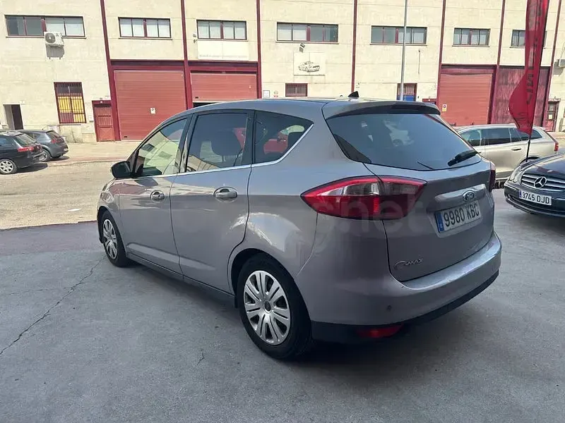 Usado Ford C-MAX Titanium 140 CV (102 kW) 2011 Gris / plata Monovolumen