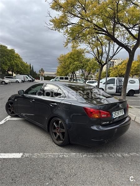 Usado Lexus IS220d Luxury Line 177 CV (130 kW) 2007 Gris / plata Berlina