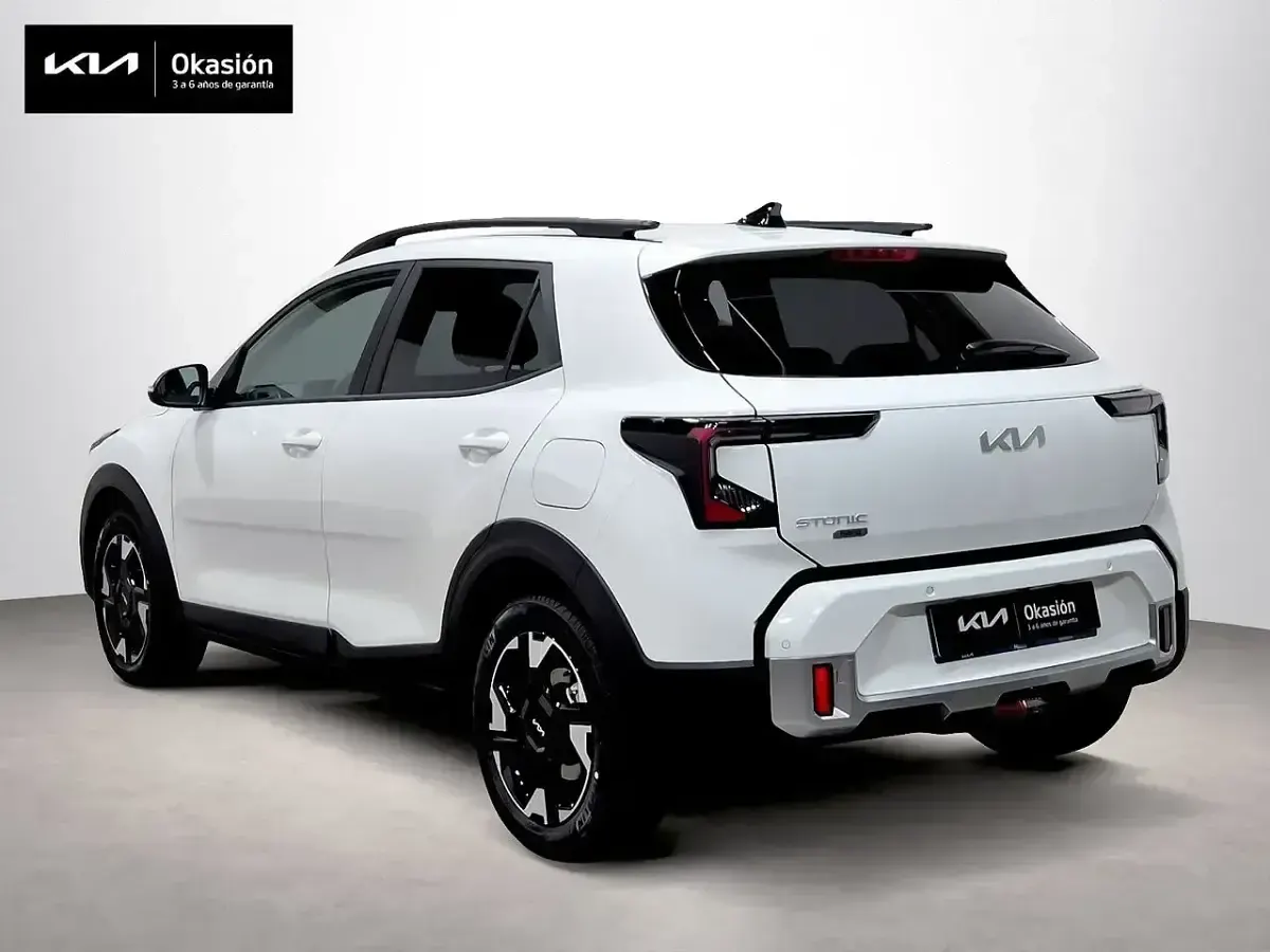 Nuevo Kia Stonic 115 CV (84 kW) 2026 Blanco SUV