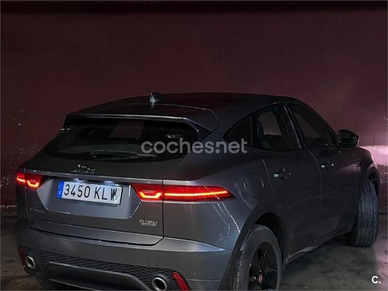 Usado Jaguar E-Pace R-Dynamic 180 CV (132 kW) 2018 Gris / plata SUV