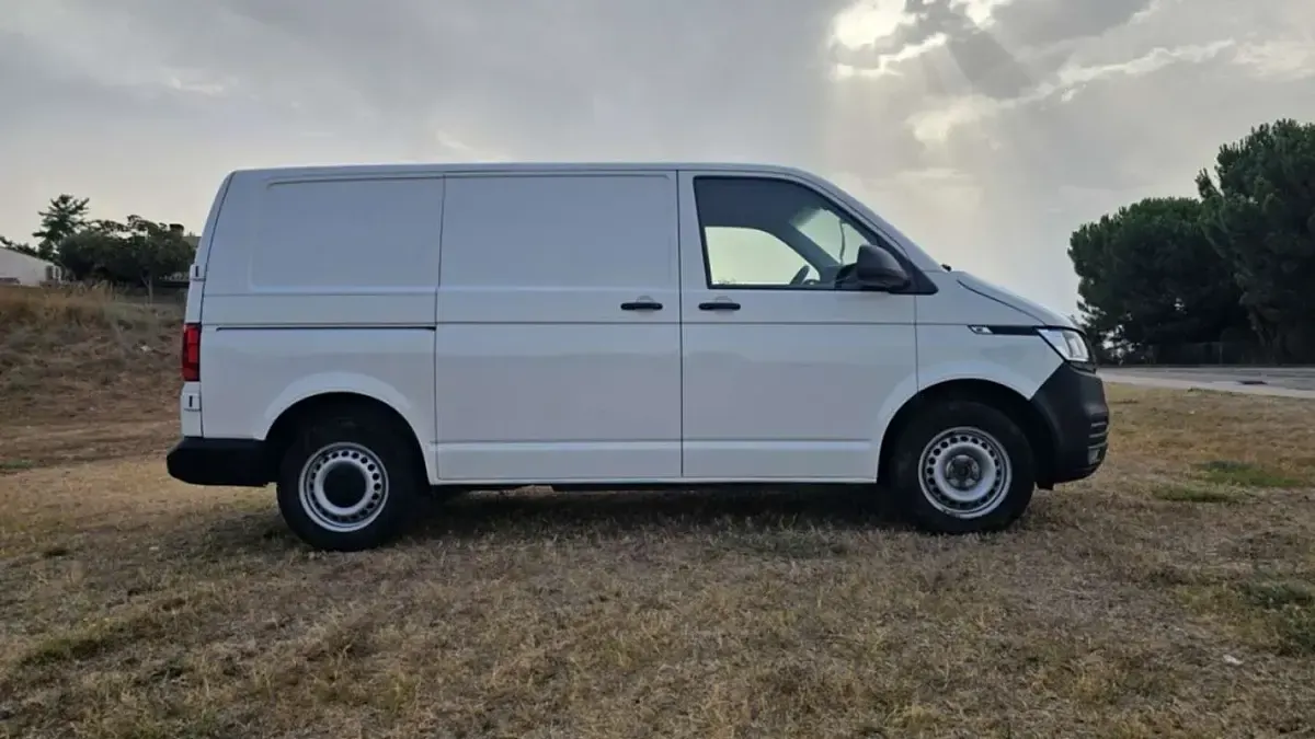 Usado VW T6.1 150 CV (110 kW) 2022 Blanco Van
