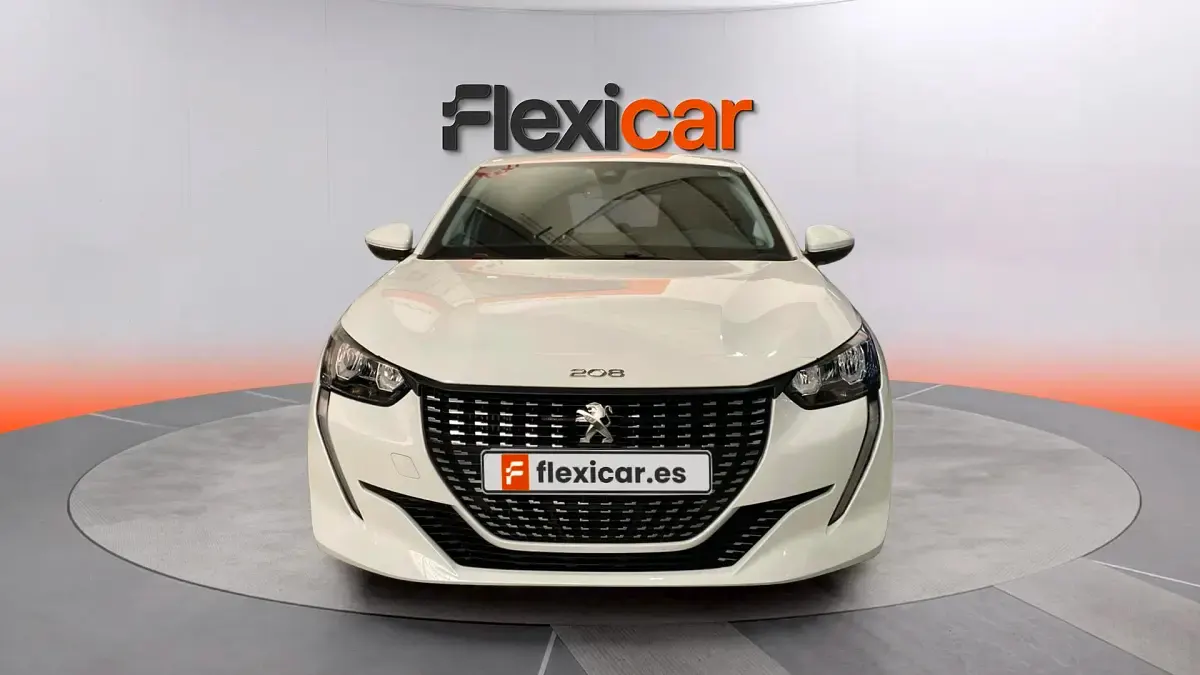 Usado Peugeot 208 Allure 101 CV (74 kW) 2021 Blanco Utilitario