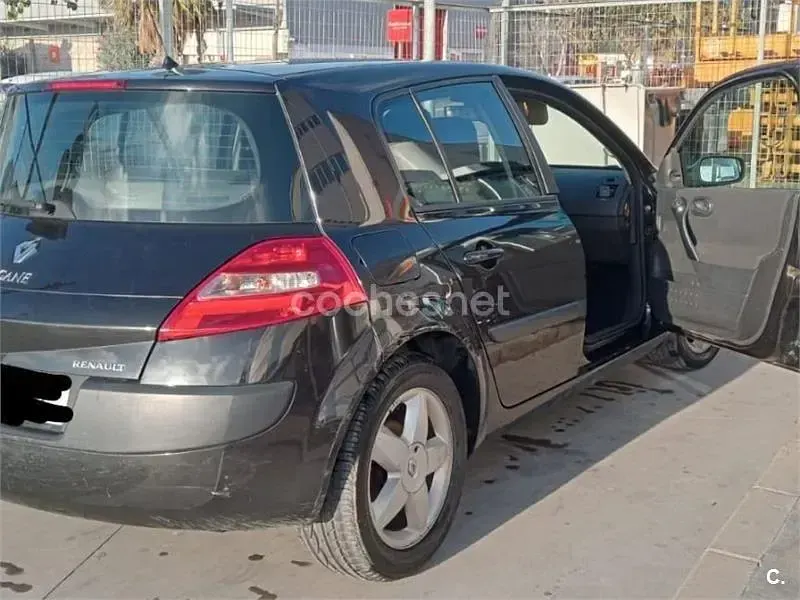 Usado Renault Mégane II Expression 110 CV (80 kW) 2006 Negro Berlina