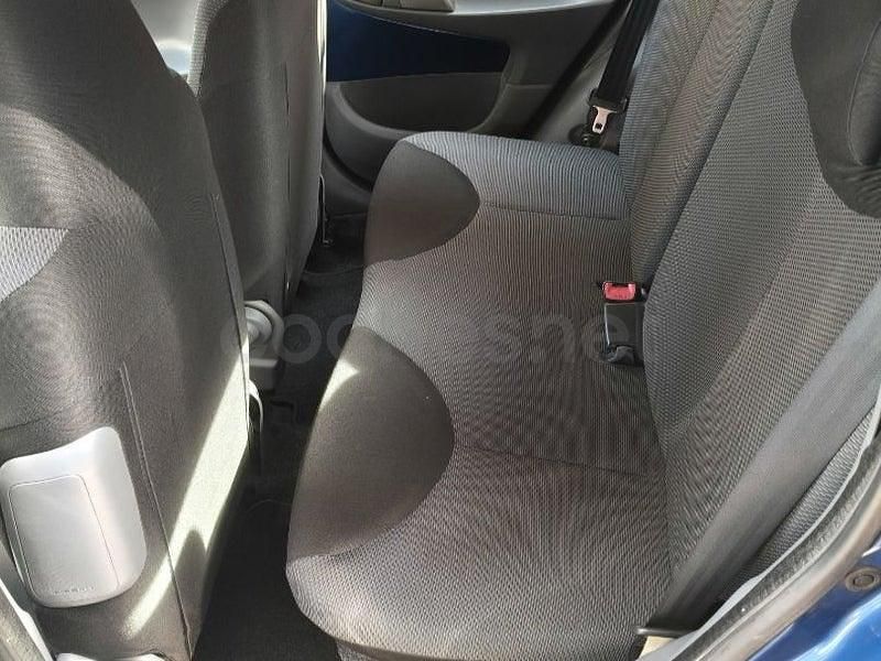 Usado Toyota Aygo 68 CV (50 kW) 2009 Azul Utilitario