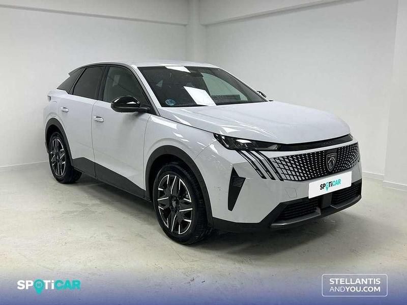 Usado Peugeot 3008 Allure 137 CV (100 kW) 2025 Blanco SUV
