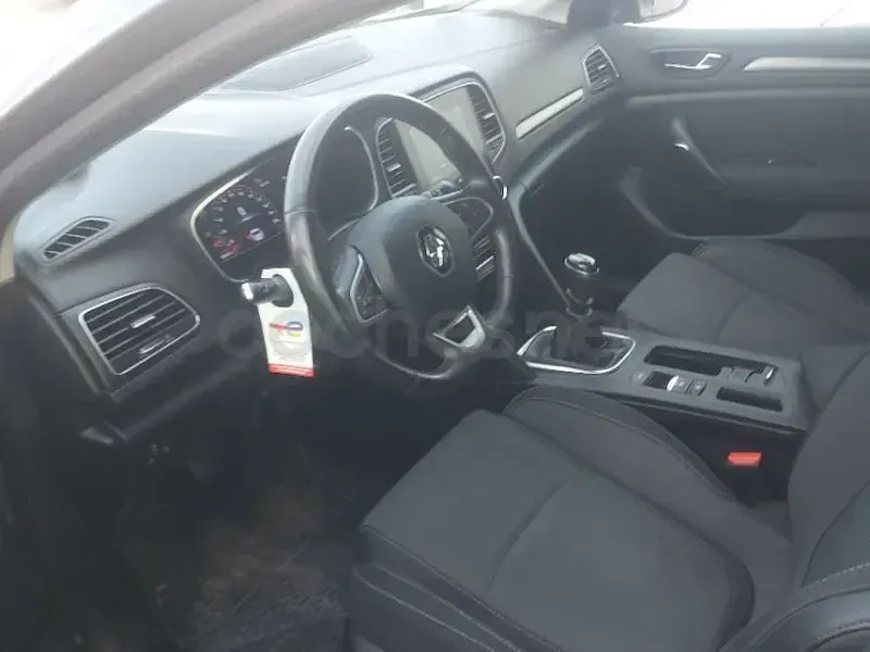 Usado Renault Mégane II Equilibre 115 CV (84 kW) 2023 Blanco Berlina