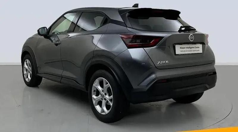 Usado Nissan Juke N-Connecta 114 CV (83 kW) 2022 Skline grey (metalizado) SUV