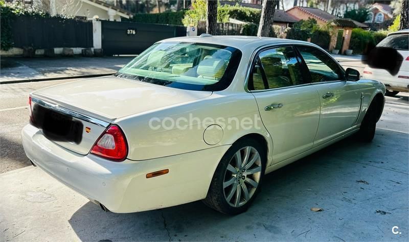 Usado Jaguar XJ6 Executive 207 CV (152 kW) 2008 Blanco Berlina