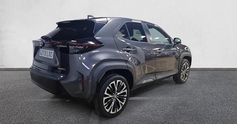 Usado Toyota Yaris Hybrid Style 116 CV (85 kW) 2022