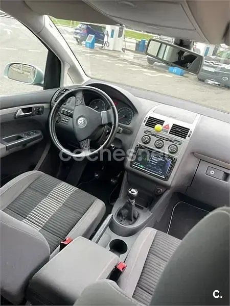 Usado VW Touran Edition 105 CV (77 kW) 2008 Gris / plata Monovolumen
