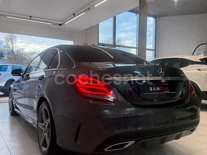 Usado Mercedes C220 AMG line 170 CV (125 kW) 2015 Gris / plata Berlina