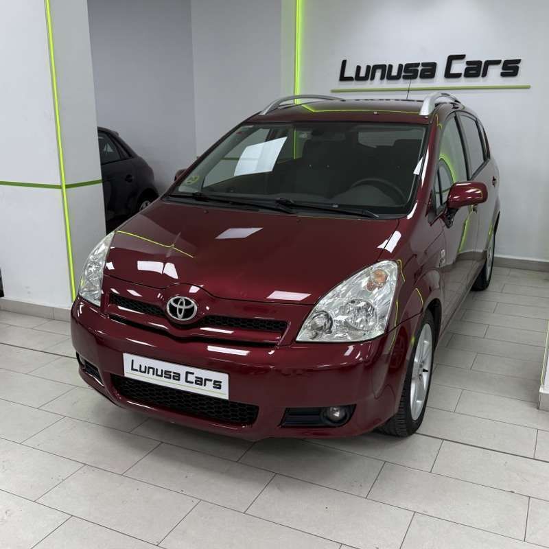Burdeos Usado 2007 Toyota Corolla Verso Sport Monovolumen | 5990 € (Buen precio) - Imagen 1/4