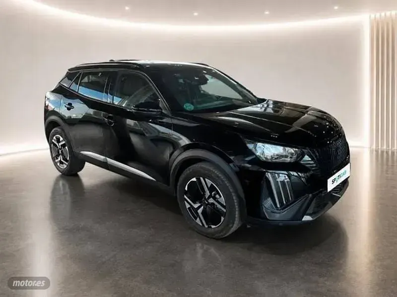 Usado Peugeot 2008 Allure 100 CV (73 kW) 2023 Negro SUV