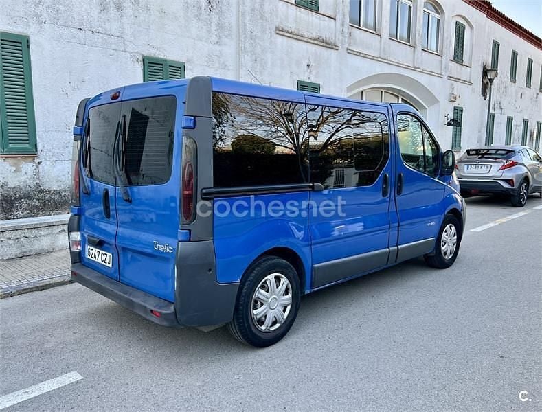 Usado Renault Trafic 150 CV (110 kW) 2024 Azul Monovolumen