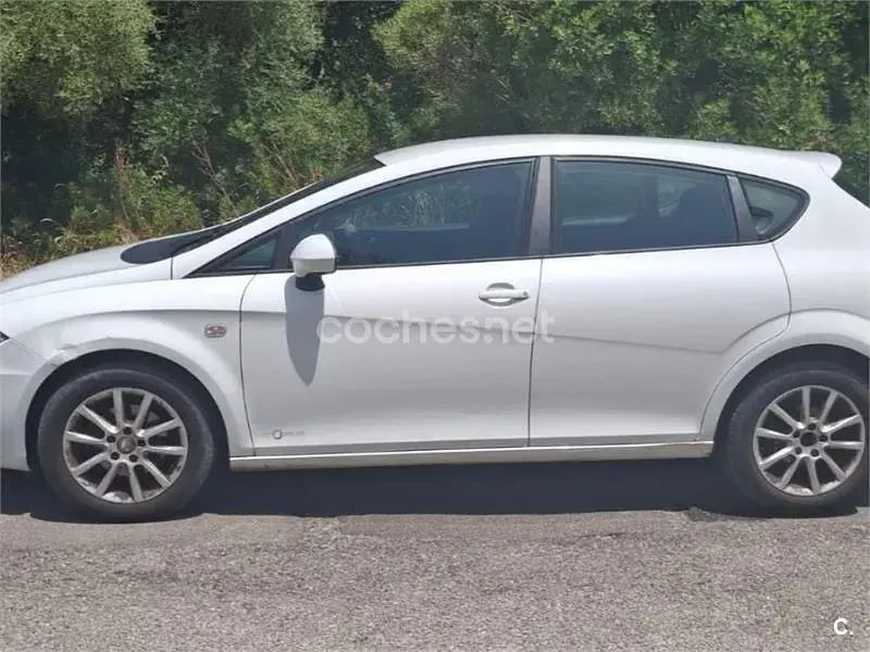 Usado Seat Leon Copa 90 CV (66 kW) 2011 Blanco Utilitario