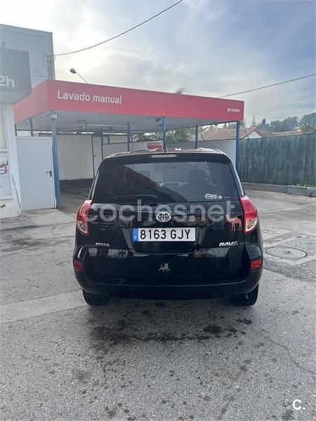 Usado Toyota RAV4 Executive 136 CV (100 kW) 2009 Negro SUV