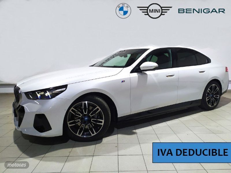 Blanco Usado 2025 BMW i5 Shadowline Berlina | 54.990 € (Precio justo) - Imagen 1/4