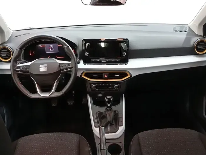 Usado Seat Arona Style 115 CV (84 kW) 2025 Gris SUV