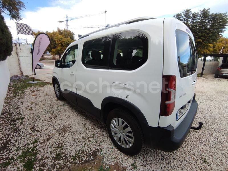 Usado Peugeot Rifter Active 75 CV (55 kW) 2019 Blanco Monovolumen