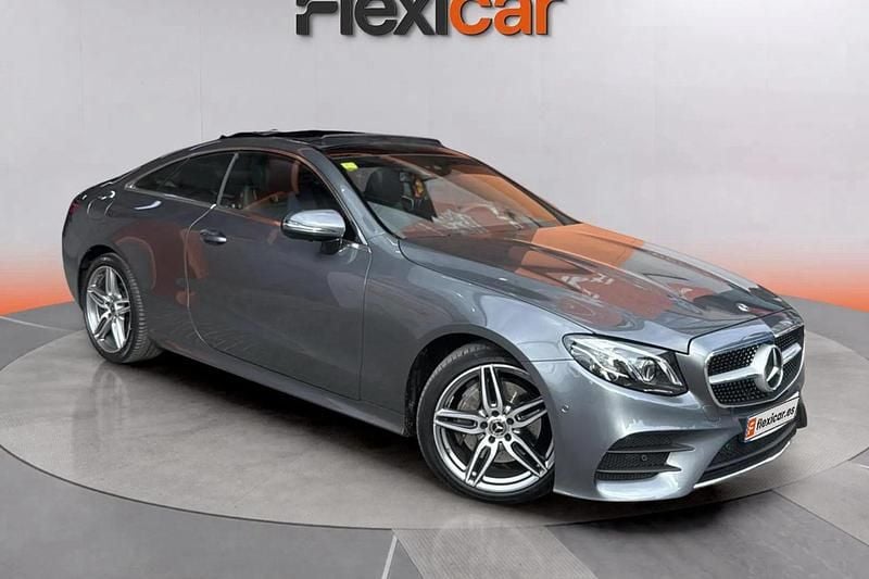 Usado Mercedes E220 194 CV (142 kW) 2019 Gris Coupe