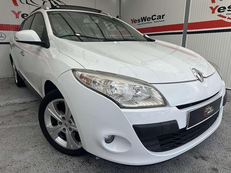 Blanco Usado 2012 Renault Mégane GrandTour Dynamique Familiar | 6990 € (Precio justo) - Imagen 1/4