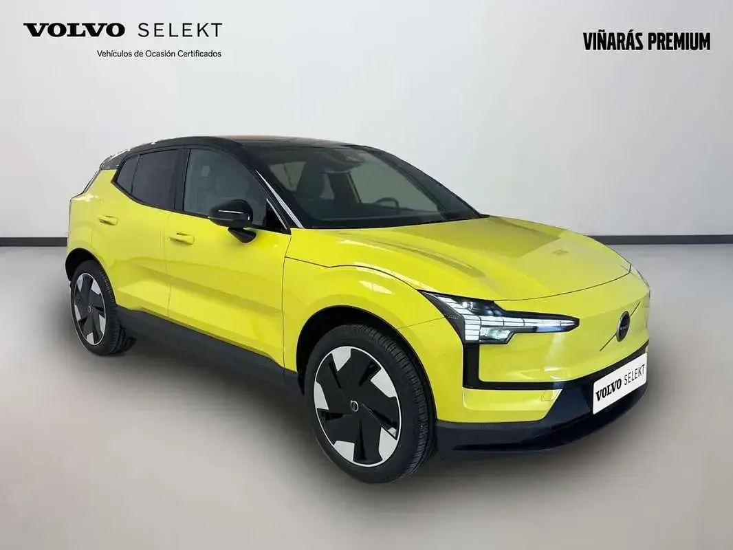 Usado Volvo EX30 Plus 200 kW (272 CV) 2024 Amarillo SUV