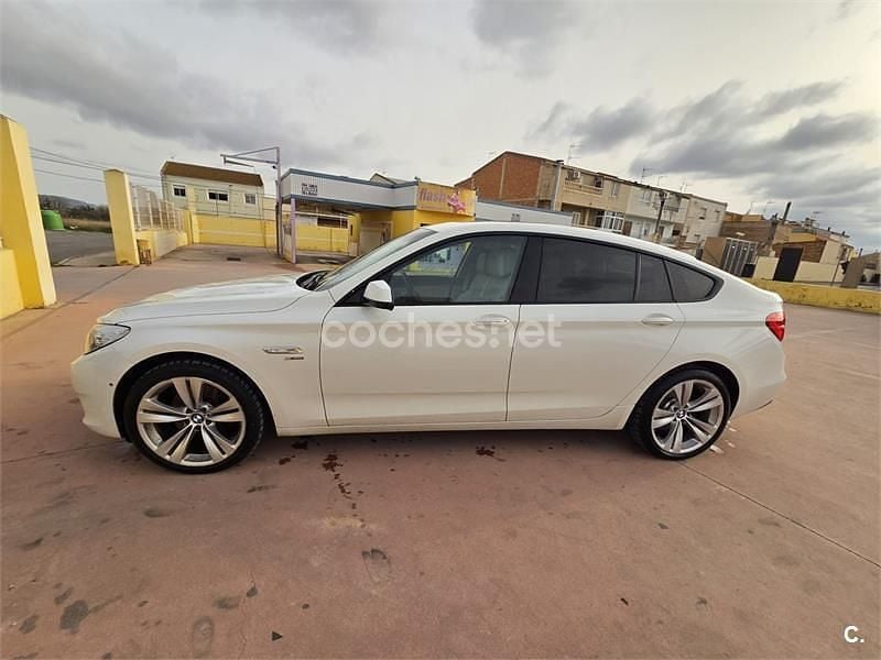 Usado BMW 530 Gran Turismo 245 CV (180 kW) 2011 Blanco Berlina